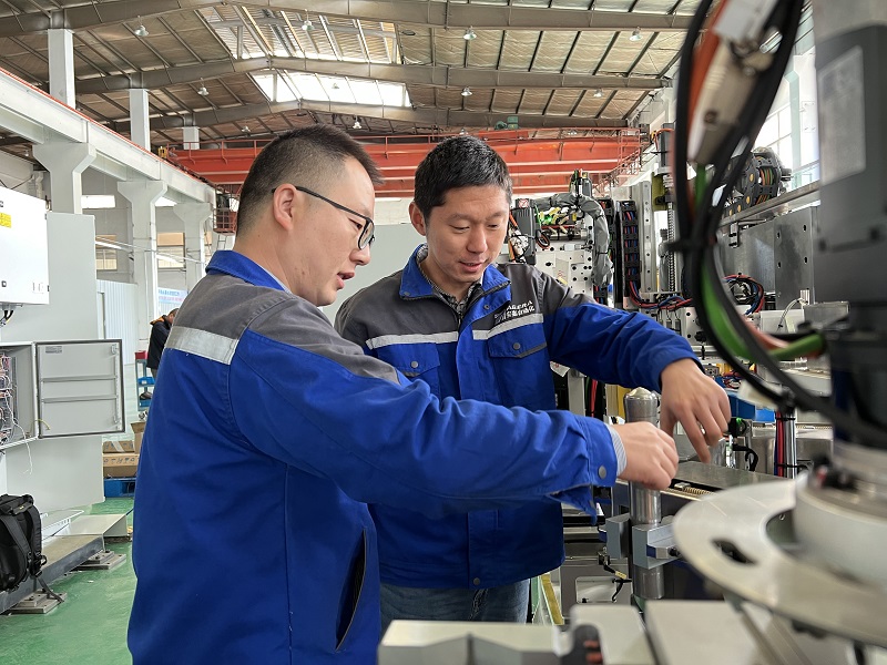 点焊机电缆和连接检查